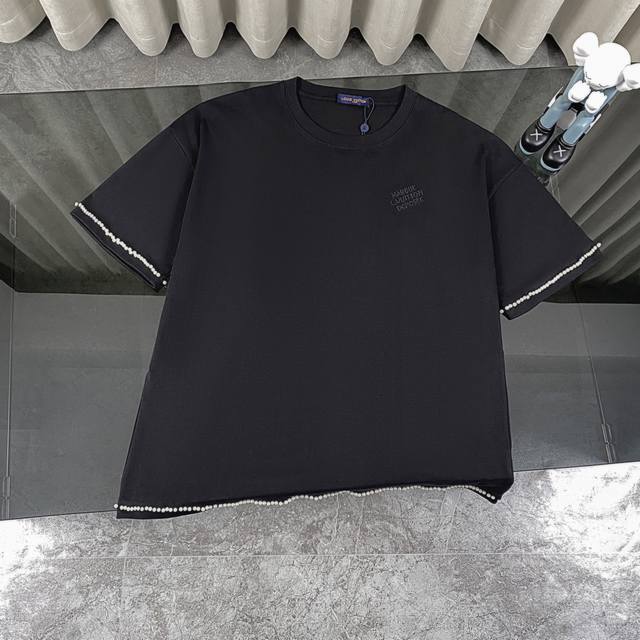 Louis Vuitton Louis Vuitton Pearl-Studded Embroidered Round-Neck Short-Sleeve T-