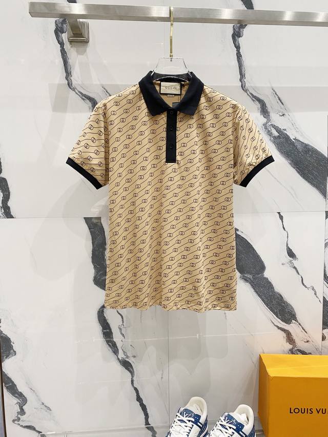 Gucci Gucci Collared Polo Shirt Contrasting Collar With Full-Print Gg Letter Int