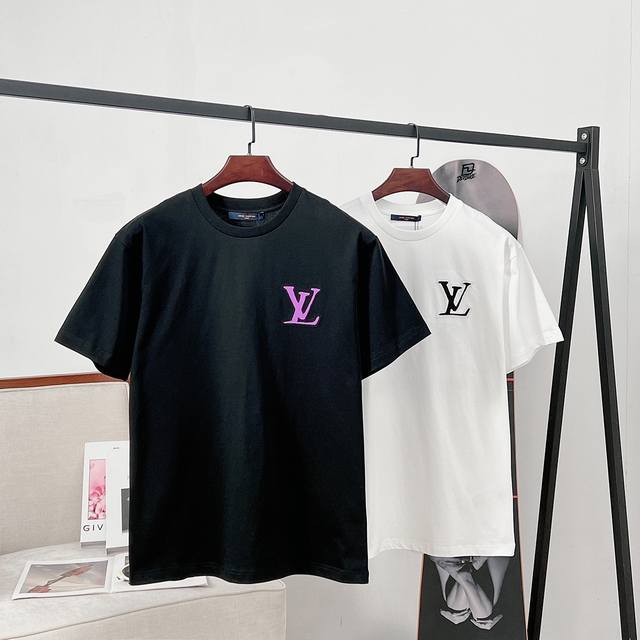 Louis Vuitton Lv Cut-Out Color-Block Logo Short-Sleeve T-Shirt Computer-Guided E