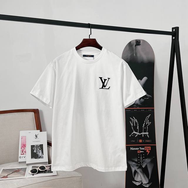 Louis Vuitton Lv Cut-Out Color-Block Logo Short-Sleeve T-Shirt Computer-Guided E
