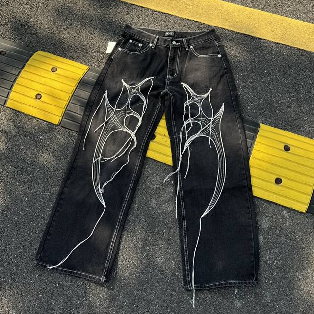 Tc002 Thug Club 24Fw Park Jae-Beom's Signature Tribal Tree Beard Embroidery Mid-