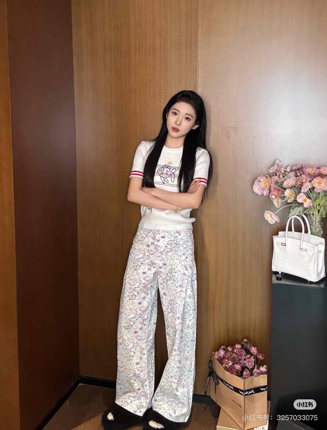 Style Number: Dc 86# Chanel Channel Official Runway Style Colorful Little Fish A