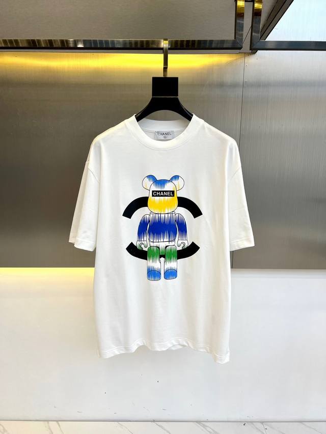 Chanel, 2025 Spring/Summer New Men's Round-Neck Short-Sleeve T-Shirt, Featuring