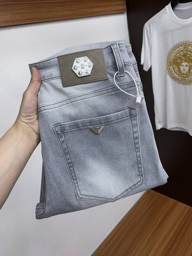 Armani 2025 Spring/Summer New Arrival Slim-Fit Original Denim Straight-Leg Washe