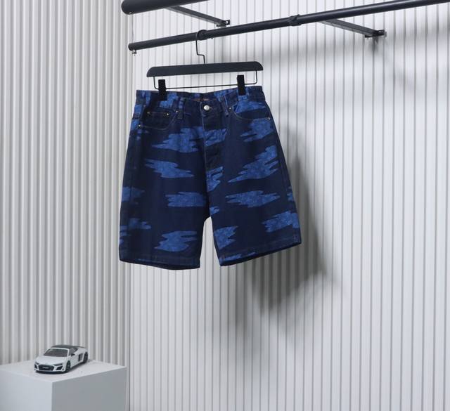 Louis Vuitton 25Ss Spring New Arrival Sky Blue Cloud Print Denim Shorts. Made Wi