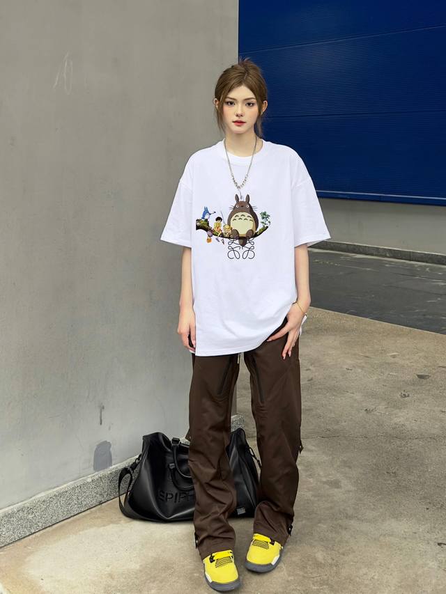 New Arrival! Loewe-Inspired Elements Collide For A Super Eye-Catching Design! Co
