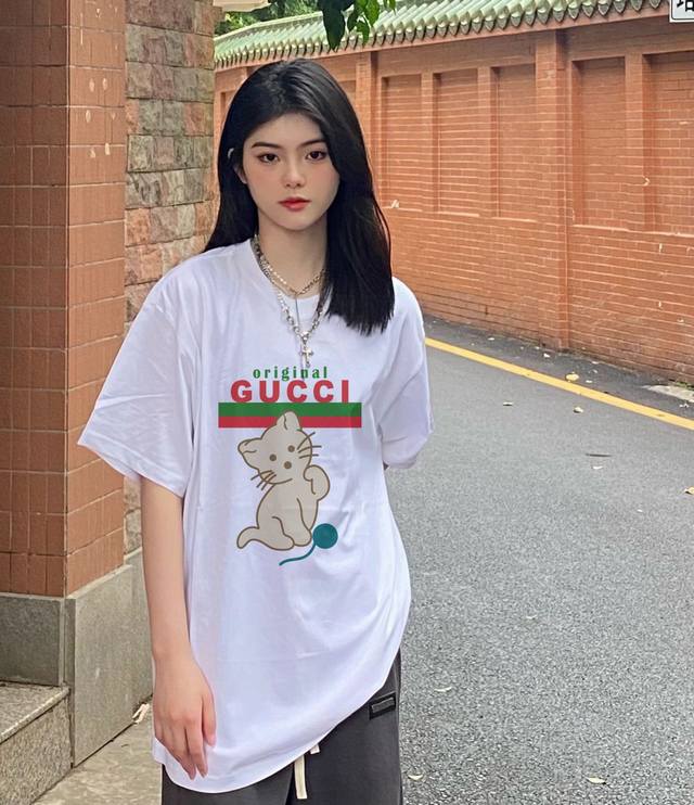 New Arrival! Gucci's New Short-Sleeve T-Shirt Features Meticulously Tailored Cut