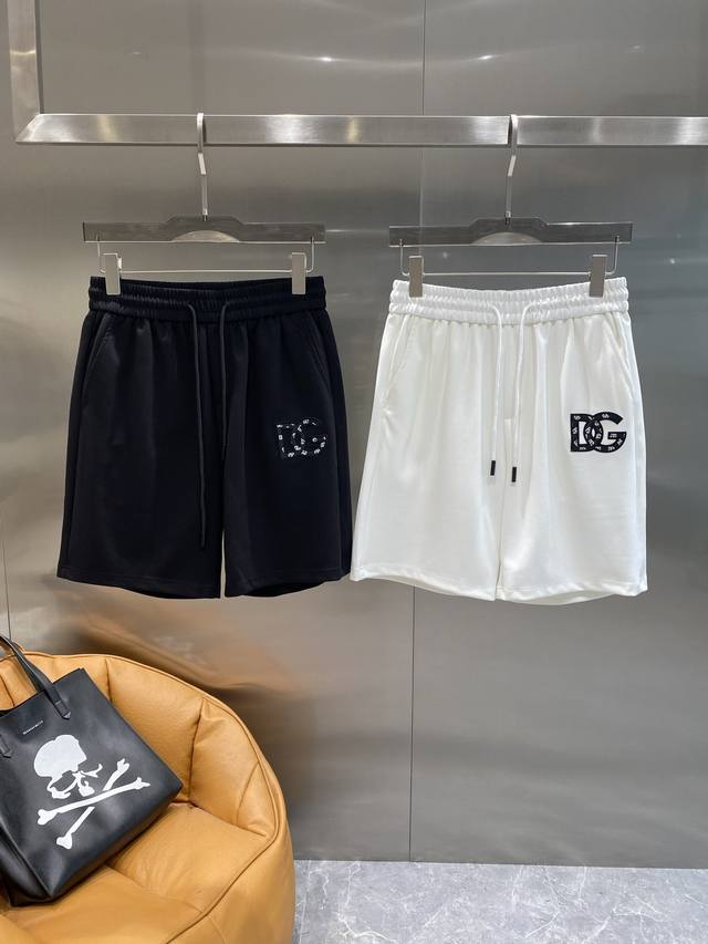 Dg Home Dg Shorts With An Elastic Waistband And Drawstring Design, Comfortable T