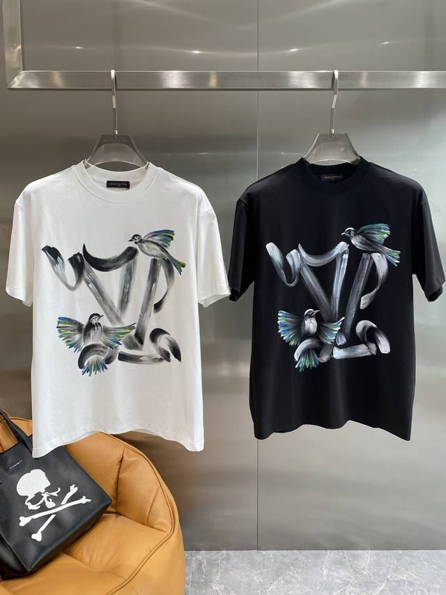 Donkey Home Lv T-Shirt With A Unique Design. The Pure Black Base Is Elegant And