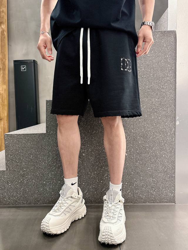 Dolce & Gabbana D&G 2025 Shorts New Process Washed, Ripped, And Faded Spring/Sum