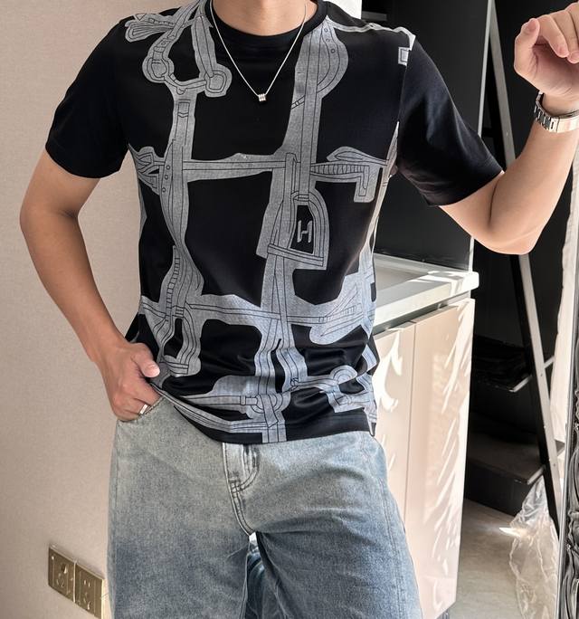 Ai*Shi 2025 Spring/Summer New Saddle Print Men's Round Neck T-Shirt, Featuring A