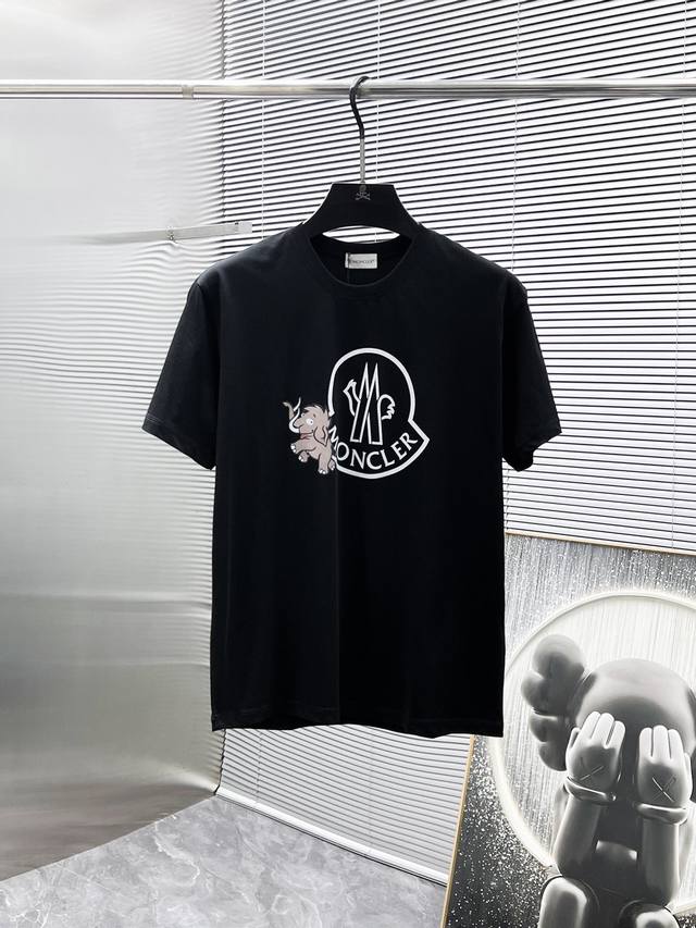 Moncler New Round Neck Short Sleeve T-Shirt Half Sleeve, High-End Version! Custo