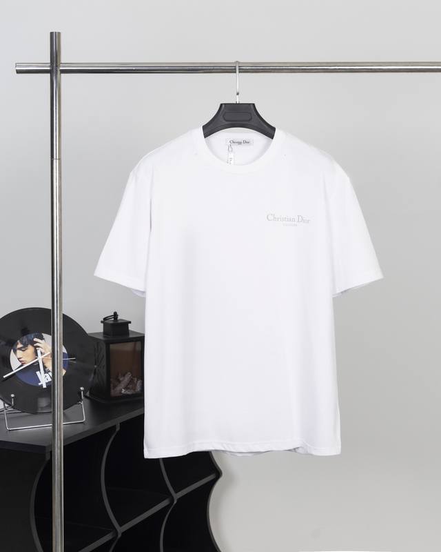 Style Number D02 Dior Dior Tear-Detail Logo Unisex Short-Sleeve Relaxed T-Shirt