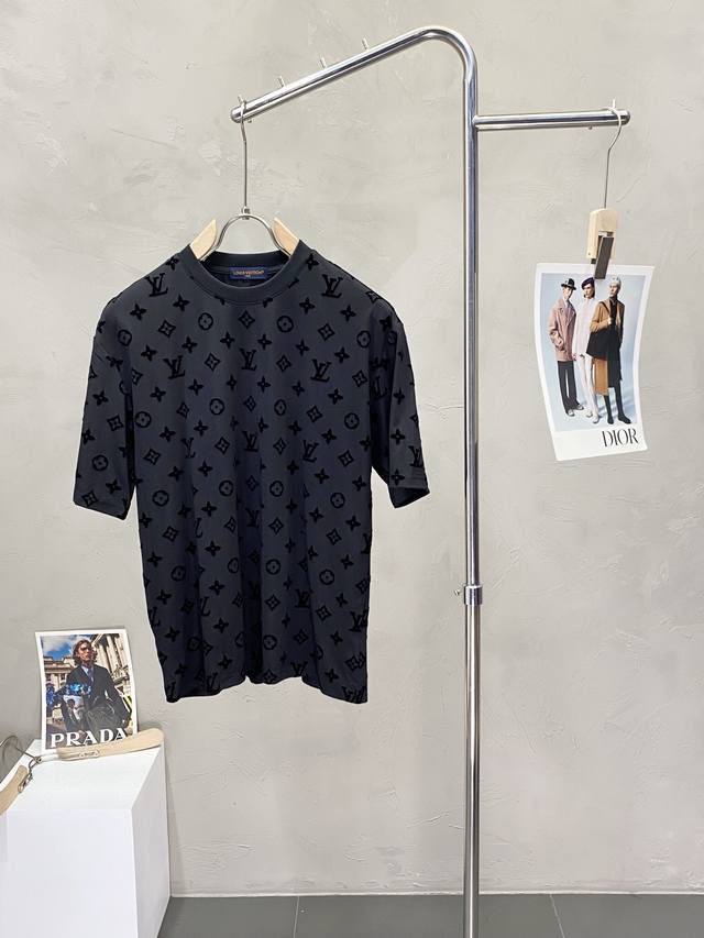 Louis Vuitton Exclusive New Arrival Men's Casual Short-Sleeve Shirt - High-End C