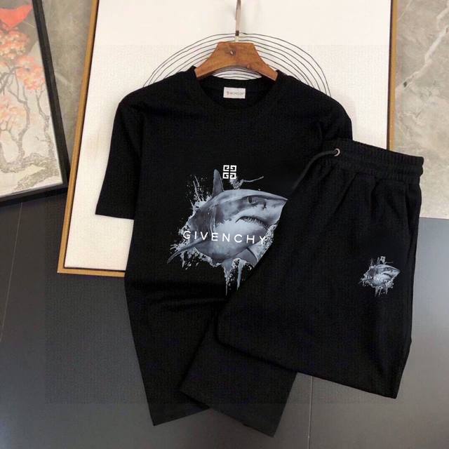 Direct Brand: Givenchy 2025 New Men's Short-Sleeve Shorts Set! Official Website