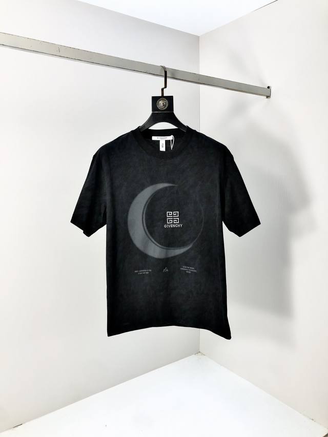 Givenchy. Top-Tier Merchandise: 2025 Spring/Summer New Arrivals, Exclusive Debut