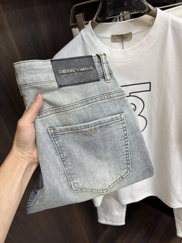 Armani Exclusive New Armani Men's Fashion Casual Denim Pants, High-End European-