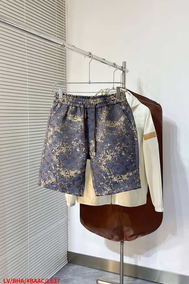 L637 Louis Vuitton 2025Ss Tie-Dye Tapestry Pattern Hawaiian Denim Shorts, Essent