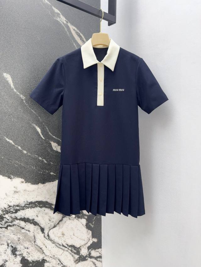 Miu 25Ss Early Spring New Arrival Color-Block Collar Pleated Polo Dress With A Y