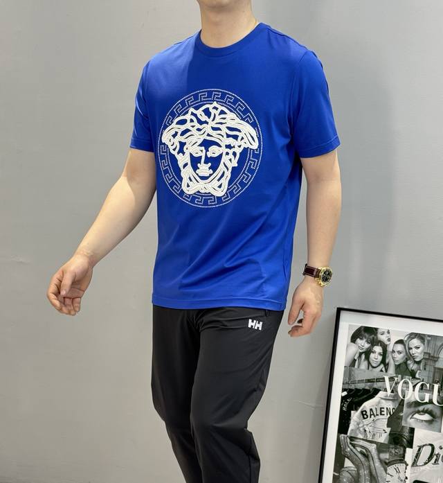 Versac*Mysterious Medusa 25S Spring/Summer New Arrival Round Neck Short T-Shirt.