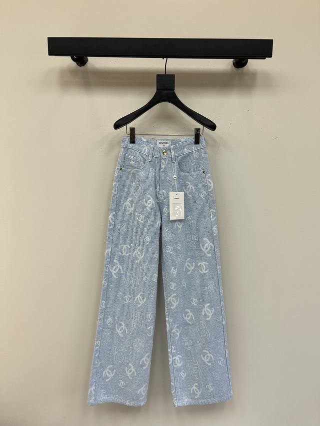 Chanel *Heavy-Duty Embroidered Denim Pants Made From High-End Custom Fabric, Ext