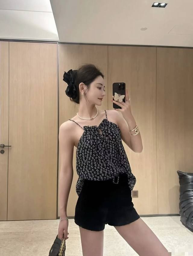 Xiao Xiang 2025 Summer New Arrival Double C All-Over Printed Strapless Tank Top