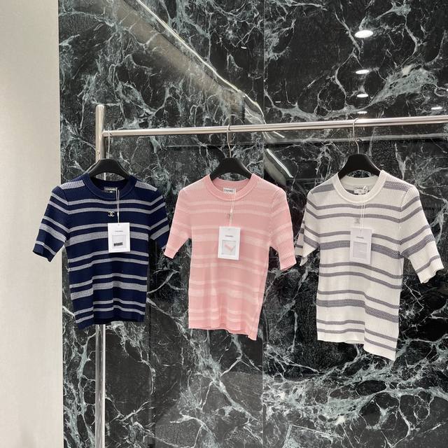 Xiao Xiang 2025 Summer New Arrival Striped Knit Short-Sleeve Top. The Black And