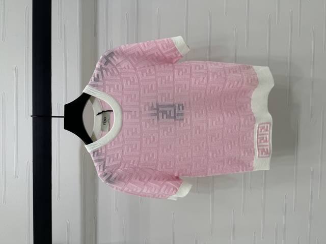 New Arrival, Premium Quality Fend* 2025 Spring/Summer New Collection! Round Neck