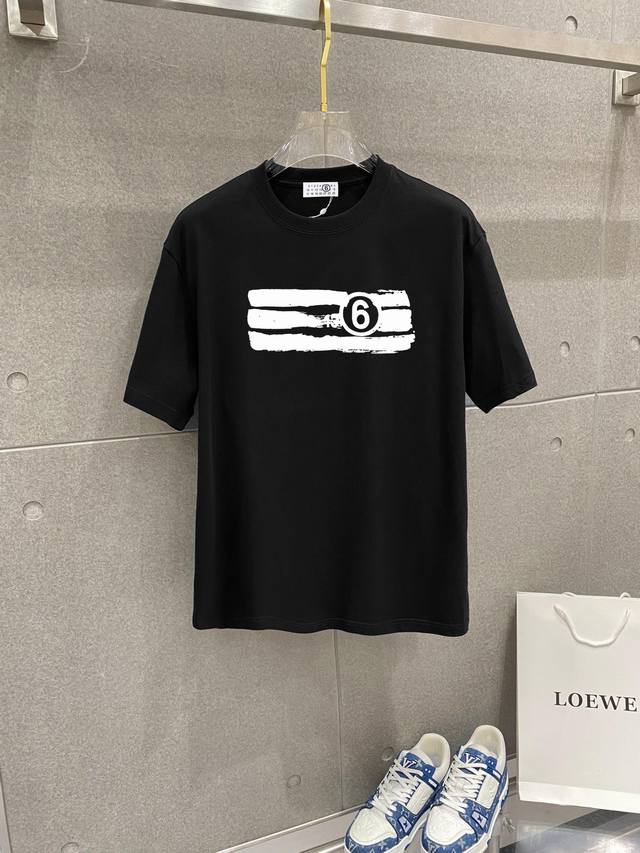 Mm6 New Letter Print Double-Layer Short-Sleeve T-Shirt. The Letter Patterns Are