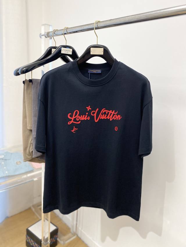 Louis Vuitton, 2025 Latest Short-Sleeve T-Shirt, Stylish And Fashionable, With A