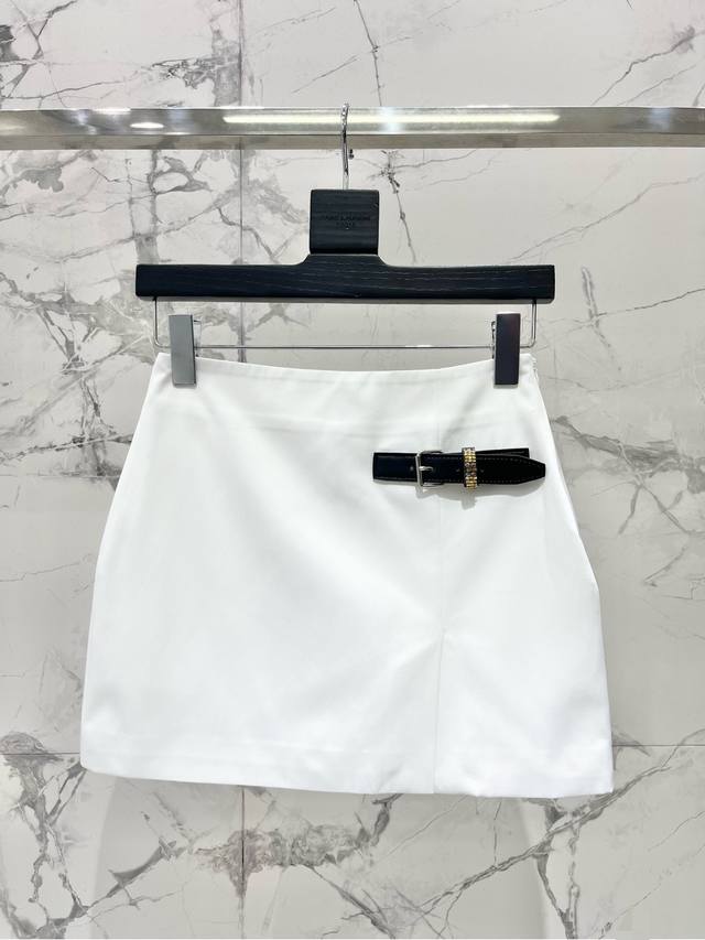 Saint Laurent New Arrival Buckle-Decorated Split Mini Skirt The Design Of This S