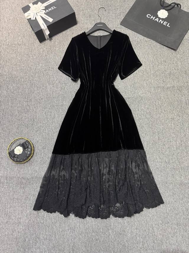 Best-Selling V-Neck Lace-Trimmed Wide-Cut Dress! Simple And Elegant, Flattering
