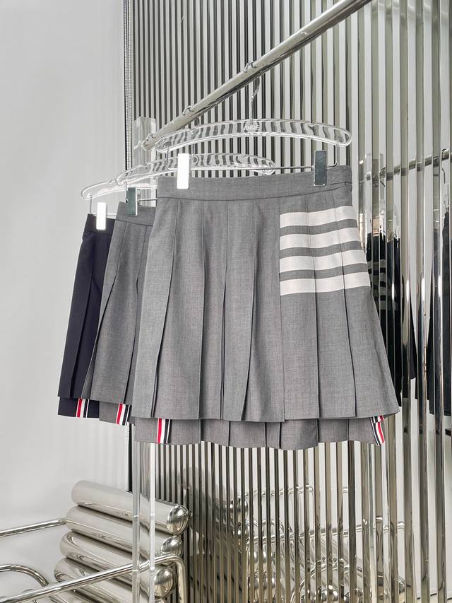 New Arrival! Latest Tb 25New Fine-Spun Wool Four-Stripe Suit + Short Skirt + Lon