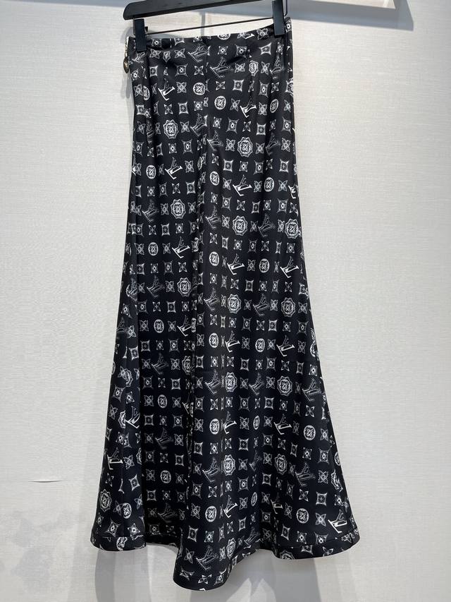 2025 New Arrival Printed Silk Long Skirt With Side Zipper, Fashionable And Elega