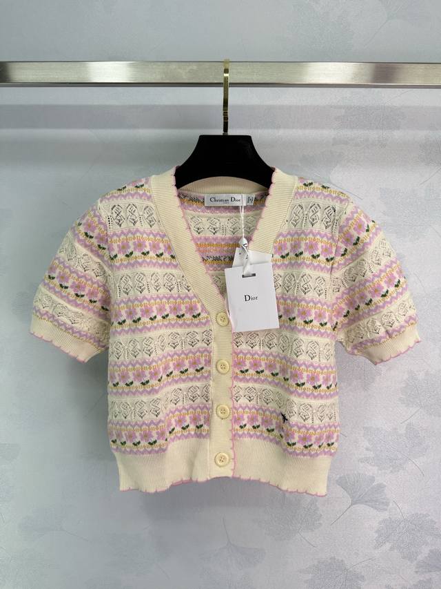 Dio* Knitted Short-Sleeve Cardigan The Knitted Cardigan Embodies The Charm Of Sp
