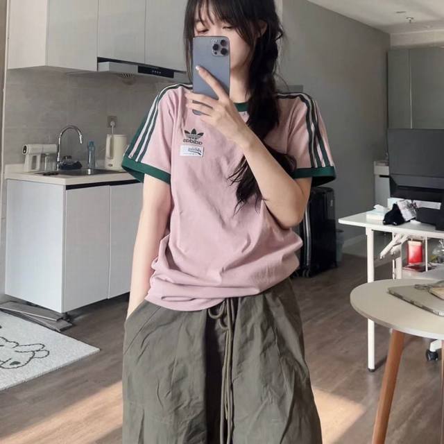 Provided Model Photos: Three-Leaf Clover Stripe Round Neck Embroidered Short-Sle