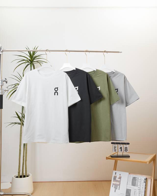 On Run Front And Back Small Logo Printed Round-Neck T-Shirt Is So Comfortable It