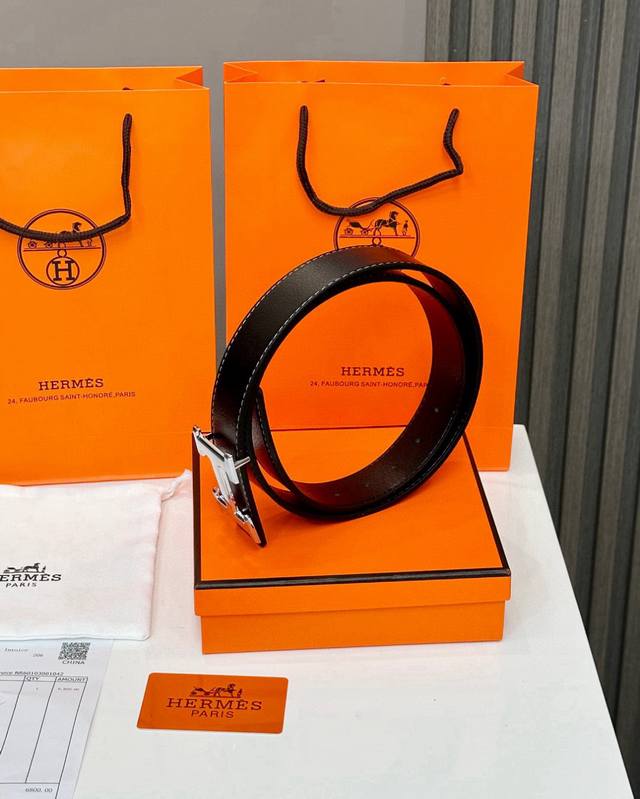 Herm S Simple Business-Casual Belt - Store Packaging!! Item Number: 8143 Herm S