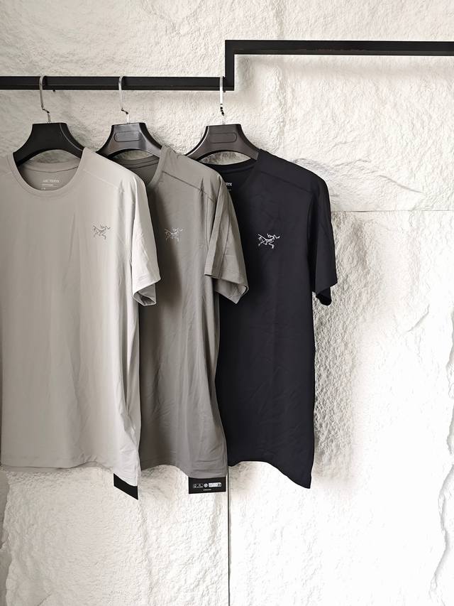Arc Laser-Etched Logo Quick-Dry Round Neck Short-Sleeve T-Shirt Three-Color Deco
