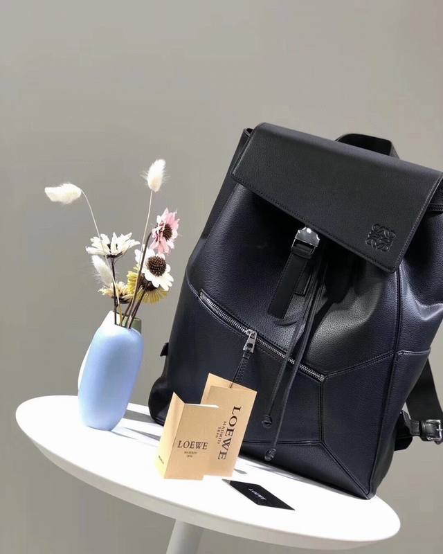 Loewe Double-Shoulder Bag With Extra-Large Capacity, Can Carry A One-Year-Old Ch