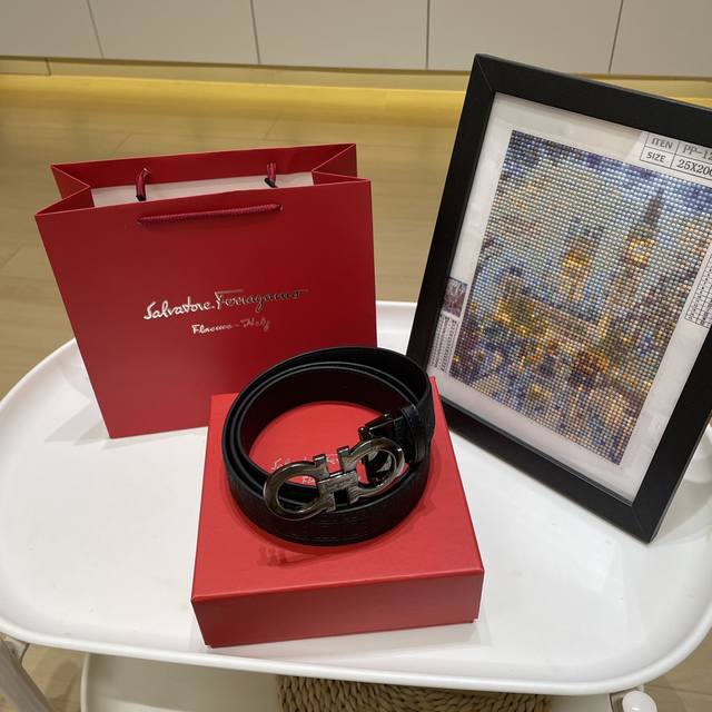 Ferragamo High-End Version, Ferragamo Bright Gunmetal Color With Large Horseshoe