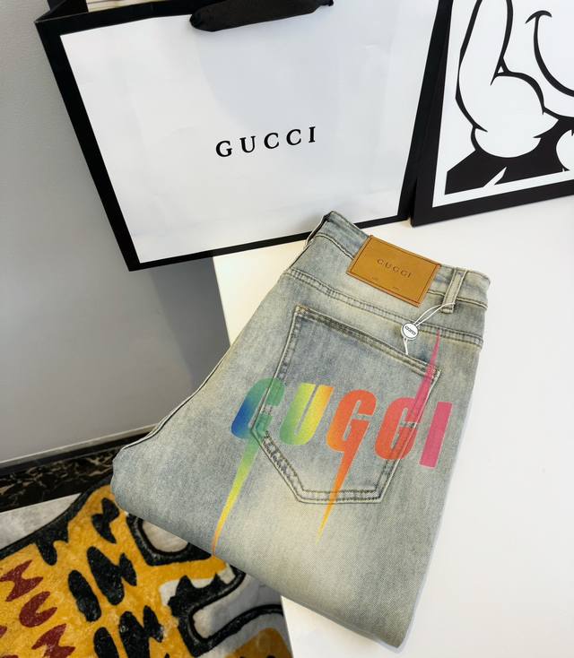 Spring Collection, Same-Day Logistics. Gucci Digital Print Gradient Color, 2025