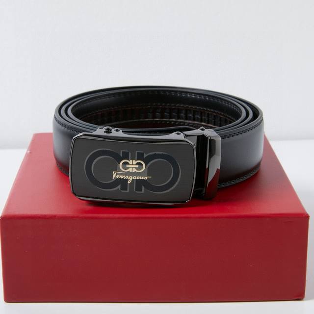 Latest Model, Ferragamo Matte Buckle, Truly Stunning. This Belt Is A Must-Have.