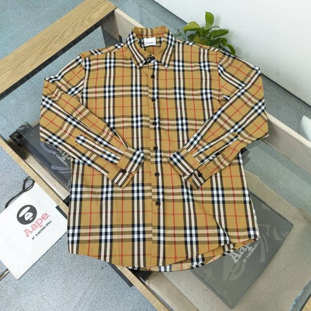 New Arrival Style Number: Qn09 Ss New Burberry Classic Check Print Casual Couple