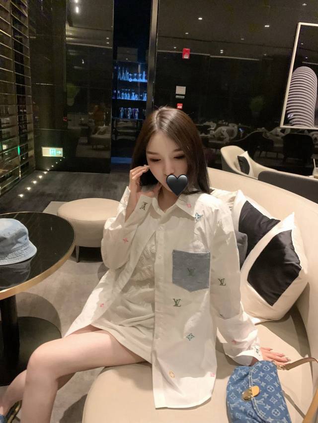 New Arrival Louis Vuitton Louis Vuitton New Color Embroidered Classic Denim Pock