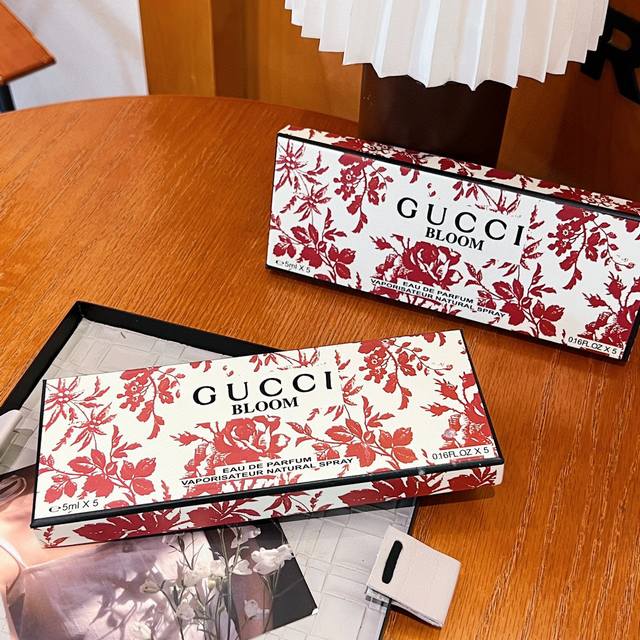 Gucci Bloom Perfume Five-Piece Gift Set The Packaging Box Features Bloom Wax Lea