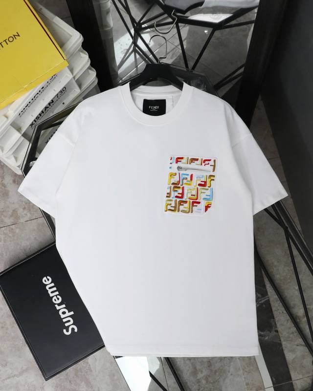 Fendi 2025 Premium Embroidered Zipper Pocket Patch Short-Sleeve Round Neck T-Shi