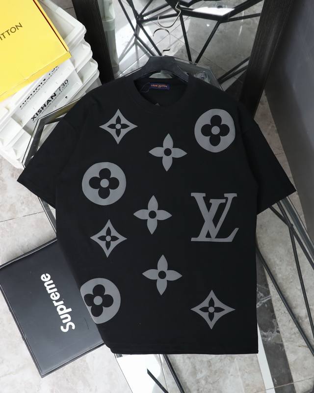 Louis Vuitton Lv Front And Back Classic Letter Four-Leaf Clover Print All-Over P