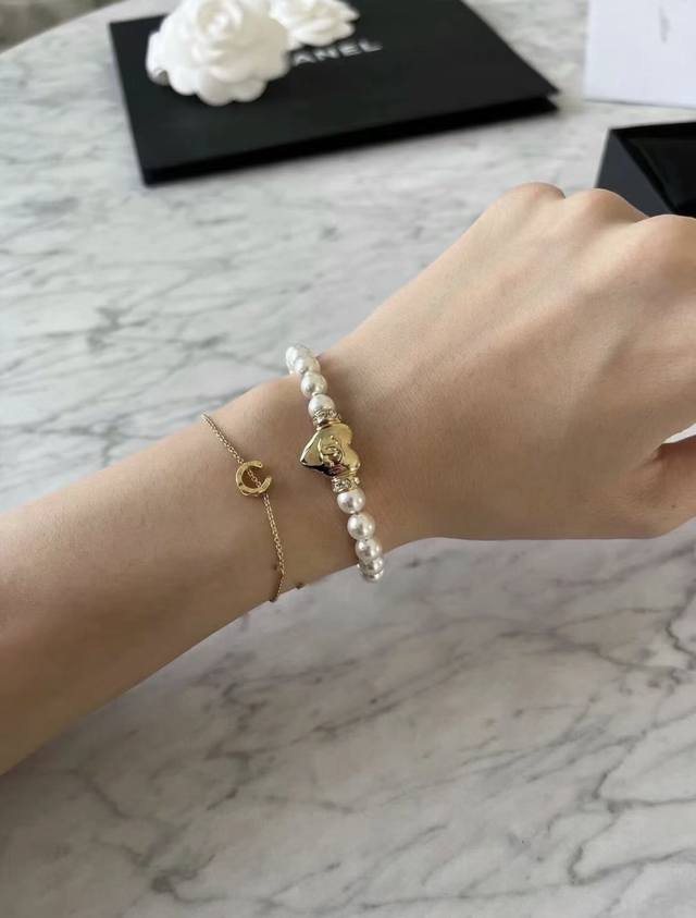 Chanel Pearl Bracelet 24P New Vintage Pearl Gold Heart Double C Choker With Full