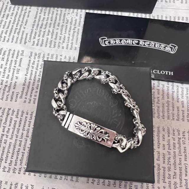 Chrome Hearts Cross Flower Thick Chain Bracelet The Wide Cross Element Is A Sign
